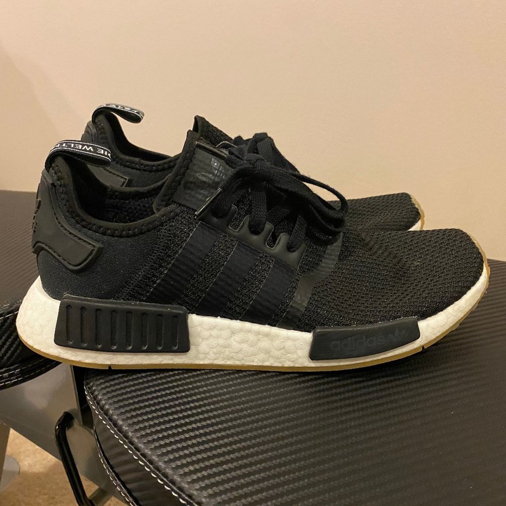 Adidas Ultraboost size 9.0 Like New